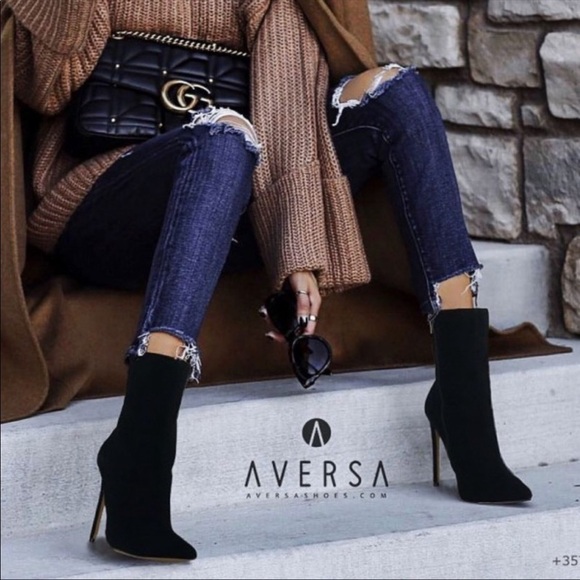 Steve Madden Black Suede Ankle Boots - Picture 2 of 9